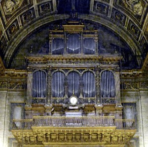 P1030416_Paris_VIII_église_de_la_Madeleine_orgue_de_tribune_rwk